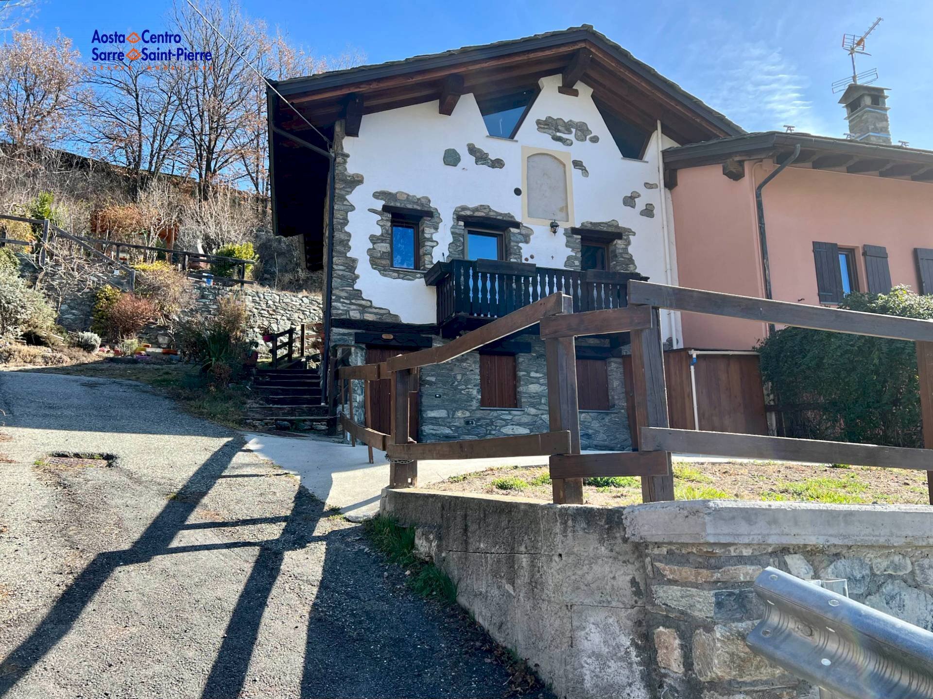 Foto 1 - Trilocale Frazione Goillaz Superiore
 
14, Saint-Denis - foto 1