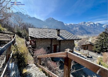 Foto 2 - Trilocale Frazione Goillaz Superiore
 
14, Saint-Denis - foto 2