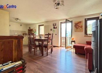 Foto 4 - Trilocale Frazione Goillaz Superiore
 
14, Saint-Denis - foto 4