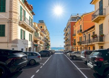 Foto 1 - Bilocale Piazza Andrea Doria, Alassio - foto 1