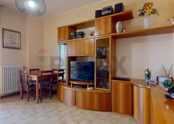 Sala da pranzo - Three-room apartment via Alessandria
 
1, Rho - photo 4