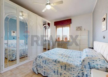 Camera / camera da letto - Three-room apartment via Alessandria
 
1, Rho - photo 11