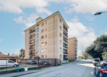 Edificio all\'aperto - Trilocale Via Giuseppe Verdi
 
16, Canonica d'Adda - foto 1
