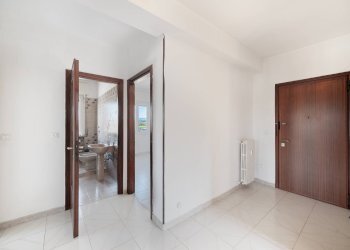 Hall / corridoio - Trilocale Via Giuseppe Verdi
 
16, Canonica d'Adda - foto 4