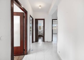 Hall / corridoio - Trilocale Via Giuseppe Verdi
 
16, Canonica d'Adda - foto 5