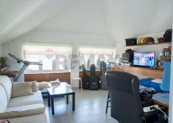 Ufficio - Trilocale via Raffaello Sanzio
 
12, Lainate - foto 1