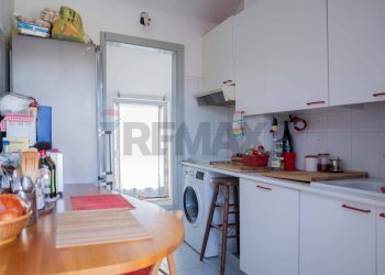 Cucina - Trilocale via Raffaello Sanzio
 
12, Lainate - foto 8