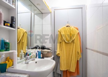 Bagno - Trilocale via Raffaello Sanzio
 
12, Lainate - foto 16