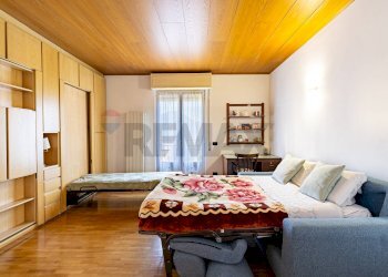 Camera / camera da letto - Bilocale Via Bertolla
 
147, Porto Ceresio - foto 8