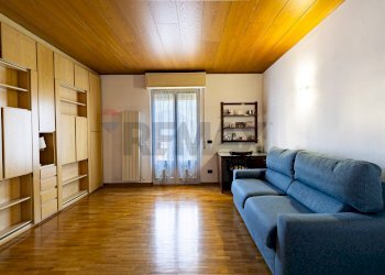 Soggiorno - Bilocale Via Bertolla
 
147, Porto Ceresio - foto 11