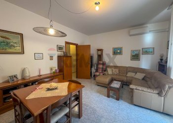 Sala da pranzo - Three-room apartment Via Giacomo Matteotti
 
51, Arcisate - photo 2