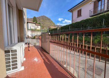 Balcone - Three-room apartment Via Giacomo Matteotti
 
51, Arcisate - photo 9