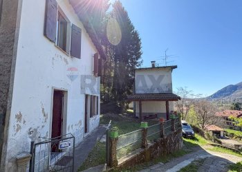 Casa all\'aperto - Casa indipendente Via Scerè
 
17, Besano - foto 3