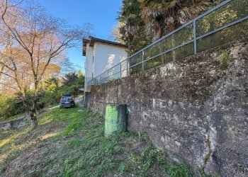 Casa all\'aperto - Casa indipendente Via Scerè
 
17, Besano - foto 6