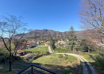 Vista delle montagne - Casa indipendente Via Scerè
 
17, Besano - foto 8