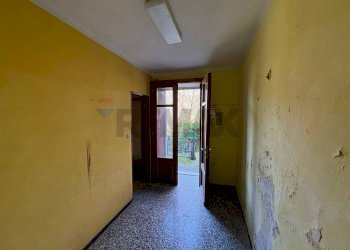 Stanza vuota - Casa indipendente Via Scerè
 
17, Besano - foto 12