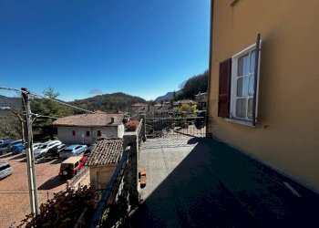 Balcone - Casa semi indipendente VIA ROMA
 
60, Cuasso al Monte - foto 36