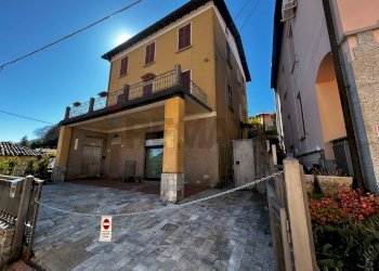 Casa all\'aperto - Casa semi indipendente VIA ROMA
 
60, Cuasso al Monte - foto 37