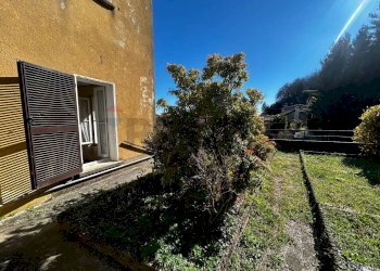 Giardino - Casa semi indipendente VIA ROMA
 
60, Cuasso al Monte - foto 45