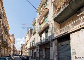 Edificio all\'aperto - Appartamento Via Asilo Sant'agata
 
39, Catania - foto 2