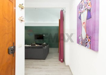 Hall / corridoio - Appartamento Via Asilo Sant'agata
 
39, Catania - foto 8