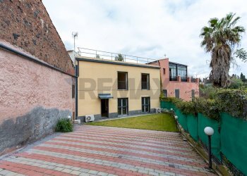 Casa all\'aperto - Casa indipendente Via Cifali
 
104/A-B, Catania - foto 2
