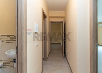 Hall / corridoio - Casa indipendente Via Cifali
 
104/A-B, Catania - foto 9