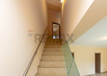 Scale - Casa indipendente Via Cifali
 
104/A-B, Catania - foto 13