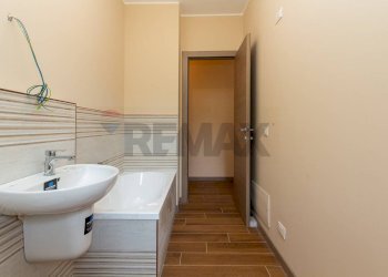 Bagno - Casa indipendente Via Cifali
 
104/A-B, Catania - foto 18