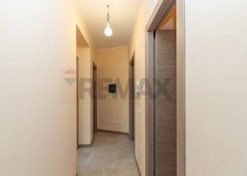 Hall / corridoio - Casa indipendente Via Cifali
 
104/A-B, Catania - foto 21