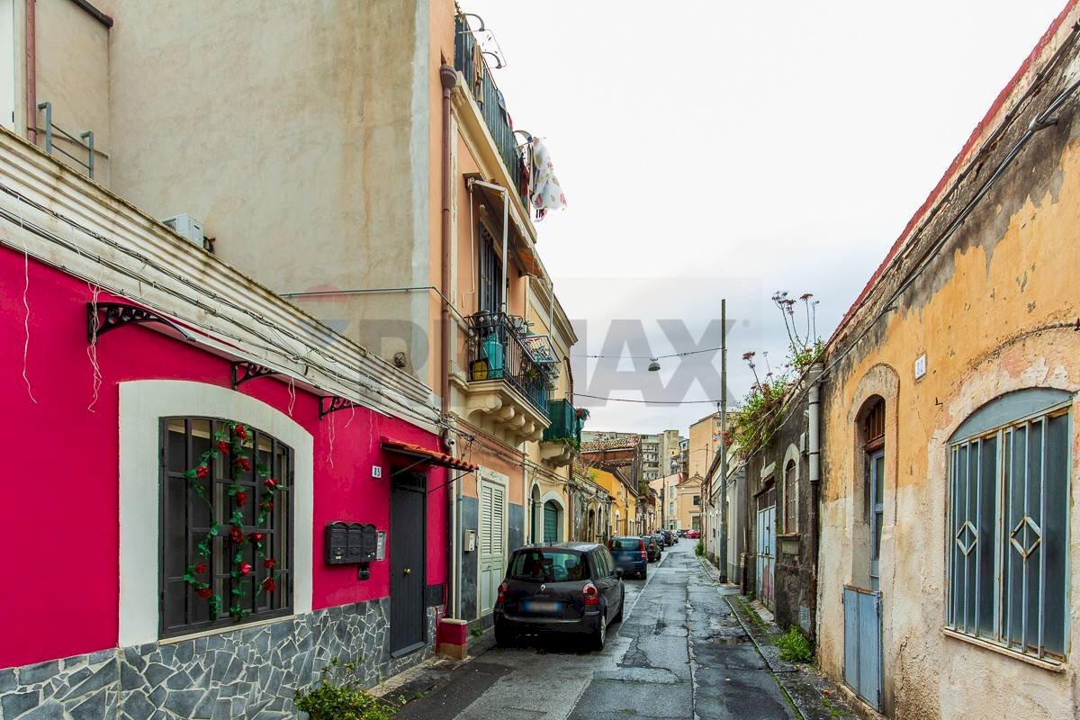 Edificio all\'aperto - Appartamento Via Consolazione
83, Catania - foto 2