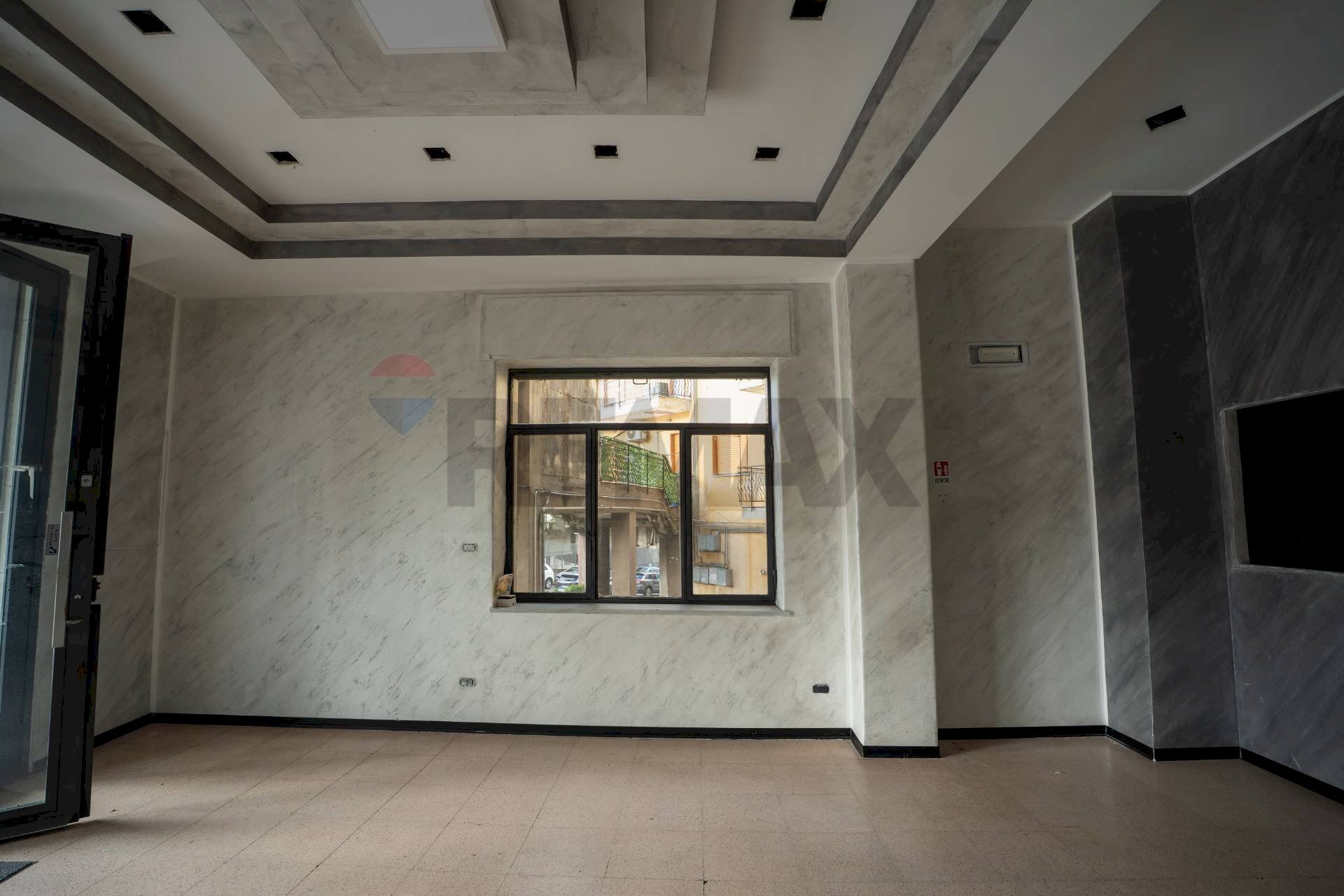 Stanza vuota - Locale Commerciale Viale dell'Autonomia
 
19/21, Gravina di Catania - foto 3