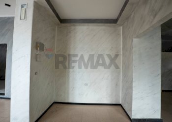 Stanza vuota - Locale Commerciale Viale dell'Autonomia
 
19/21, Gravina di Catania - foto 4