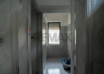 Hall / corridoio - Locale Commerciale Viale dell'Autonomia
 
19/21, Gravina di Catania - foto 12