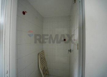 Bagno - Locale Commerciale Viale dell'Autonomia
 
19/21, Gravina di Catania - foto 13