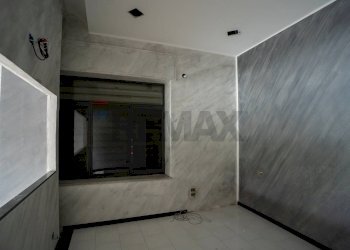 Stanza vuota - Locale Commerciale Viale dell'Autonomia
 
19/21, Gravina di Catania - foto 16