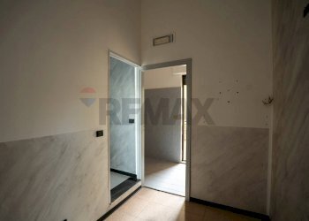 Bagno - Locale Commerciale Viale dell'Autonomia
 
19/21, Gravina di Catania - foto 20