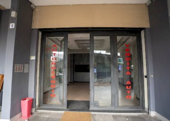 Edificio all\'aperto - Locale Commerciale Viale dell'Autonomia
 
19/21, Gravina di Catania - foto 28