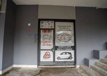 Edificio all\'aperto - Locale Commerciale Viale dell'Autonomia
 
19/21, Gravina di Catania - foto 29