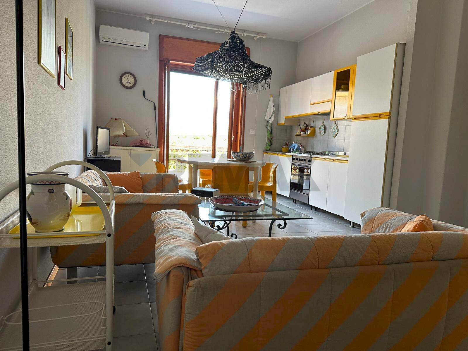 Soggiorno - Trilocale Via Salvatore Carnevale
 
15, Riposto - foto 1