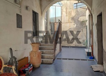 Scale - Quadrilocale via Giovan Battista Nicolosi
 
209, Paterno - foto 4