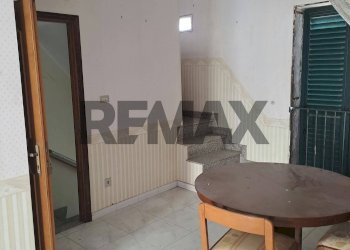 Sala da pranzo - Quadrilocale via Giovan Battista Nicolosi
 
209, Paterno - foto 7
