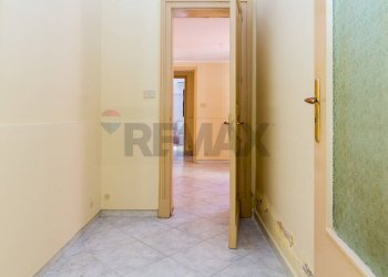 Hall / corridoio - Casa indipendente Via Sciarelli
 
22/24, Aci Castello - foto 9