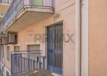 Edificio all\'aperto - Casa semi indipendente via Tagliamento
 
7, Adrano - foto 3