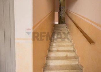 Scale - Casa semi indipendente via Tagliamento
 
7, Adrano - foto 4