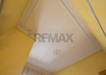 Dettagli - Casa semi indipendente via Tagliamento
 
7, Adrano - foto 16