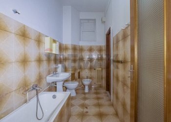 Bagno - Casa semi indipendente via Tagliamento
 
7, Adrano - foto 29