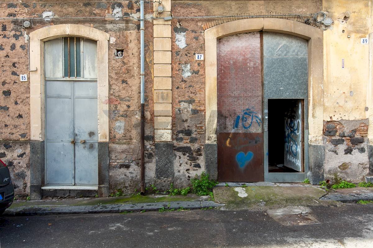 Casa all\'aperto - Magazzino Via Curia
 
85, Catania - foto 1