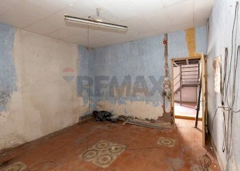 Stanza vuota - Magazzino Via Curia
 
85, Catania - foto 7