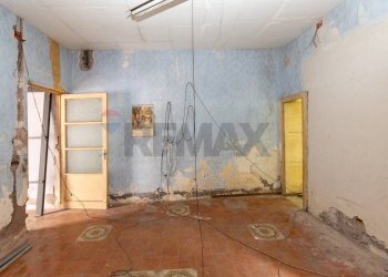 Stanza vuota - Magazzino Via Curia
 
85, Catania - foto 9